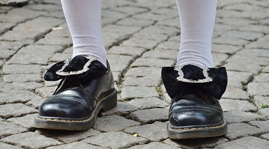 picture of a man with wearing black shoes with white socks